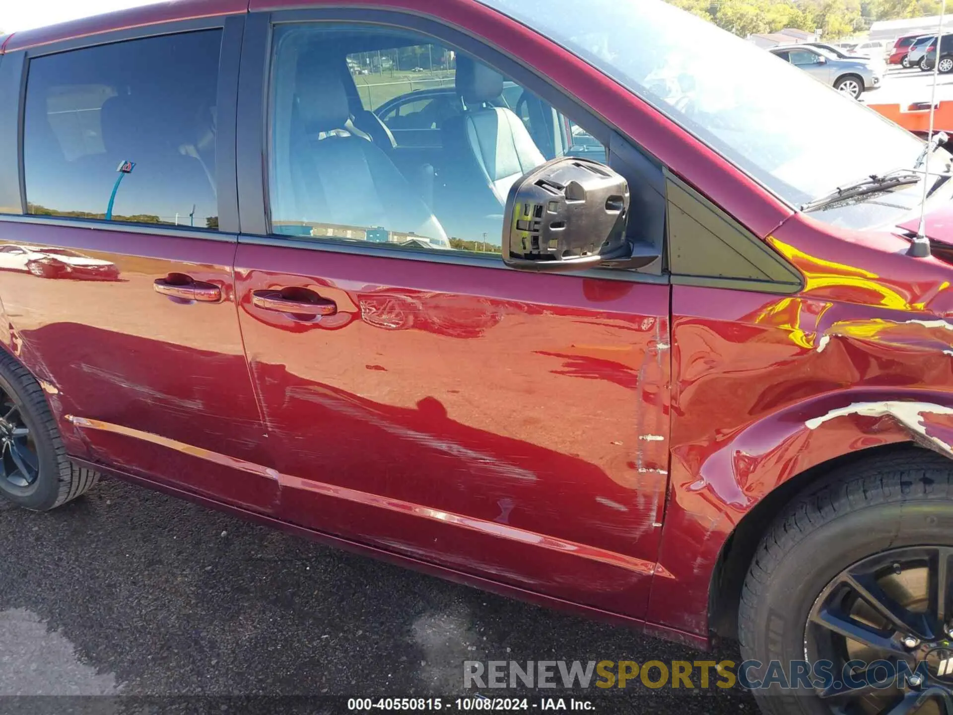 17 Photograph of a damaged car 2C4RDGEG8LR160664 DODGE GRAND CARAVAN 2020