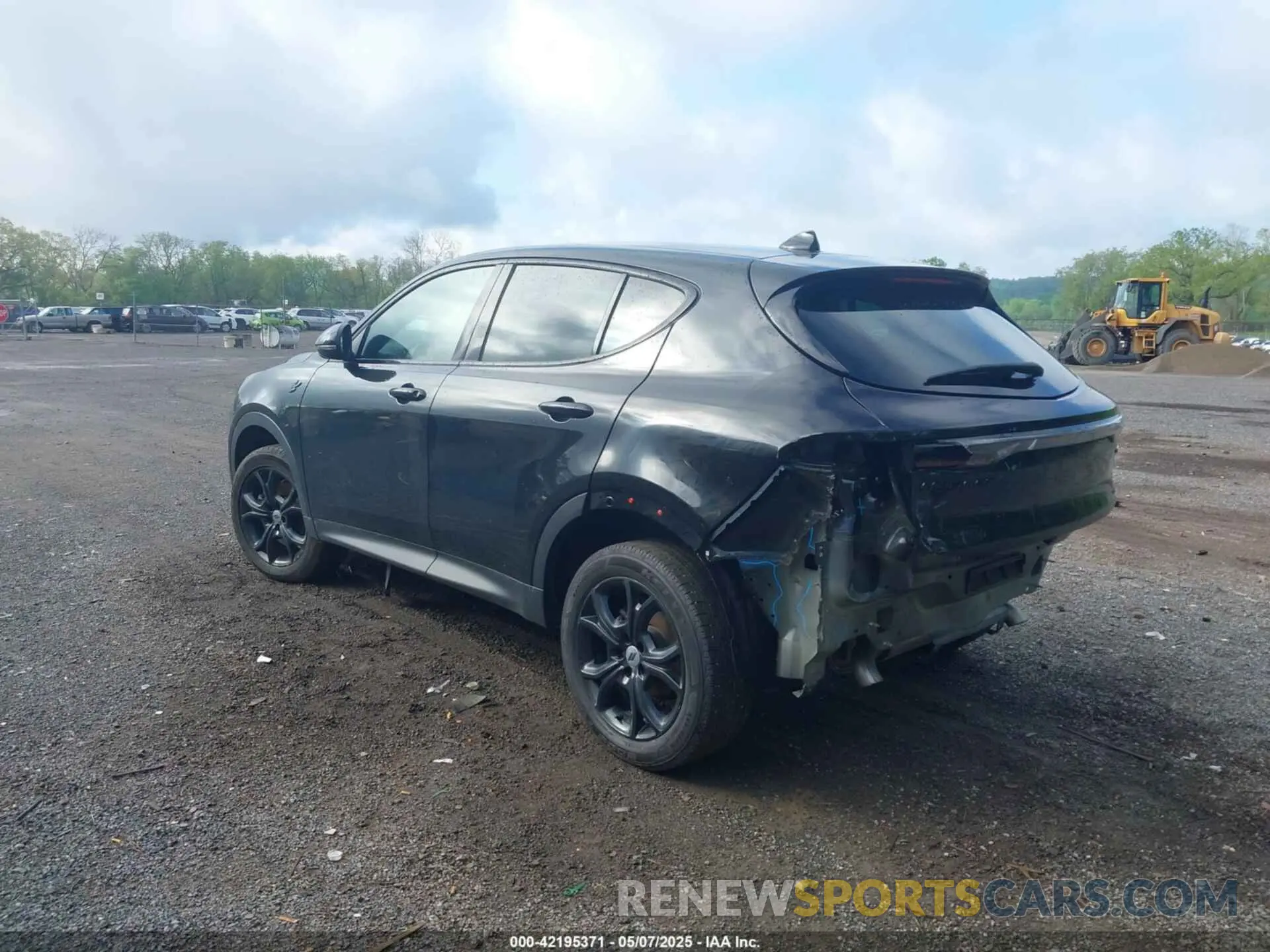 3 Photograph of a damaged car ZACNDFAN3R3A08602 DODGE HORNET 2024
