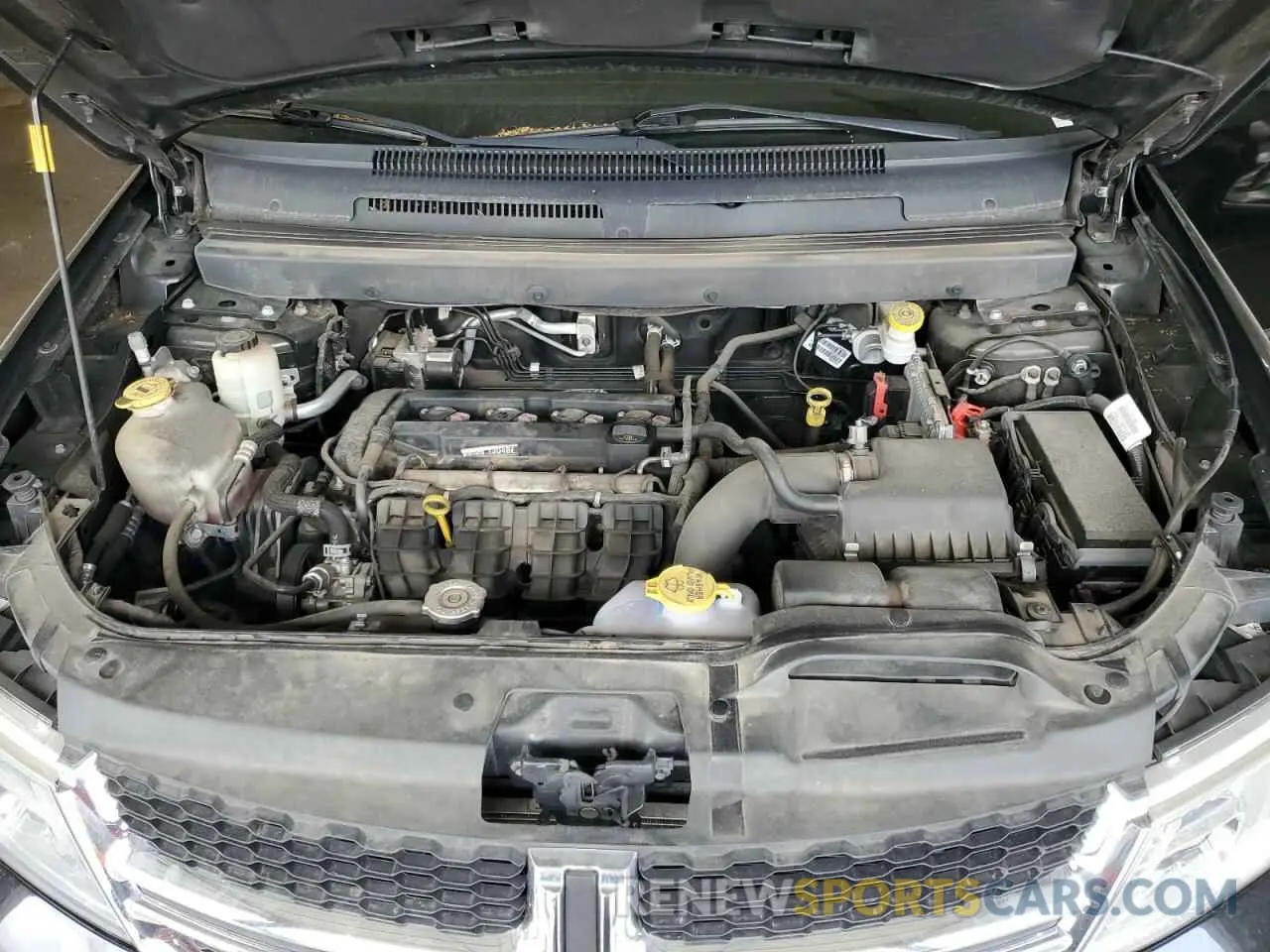 12 Photograph of a damaged car 3C4PDCAB3KT803881 DODGE JOURNEY 2019