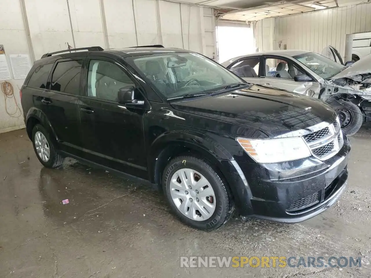4 Photograph of a damaged car 3C4PDCAB3KT803881 DODGE JOURNEY 2019