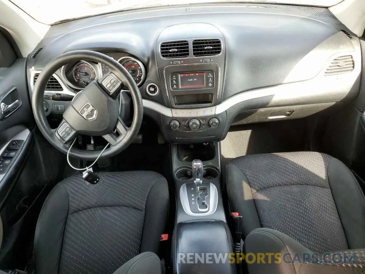 8 Photograph of a damaged car 3C4PDCAB3KT803881 DODGE JOURNEY 2019