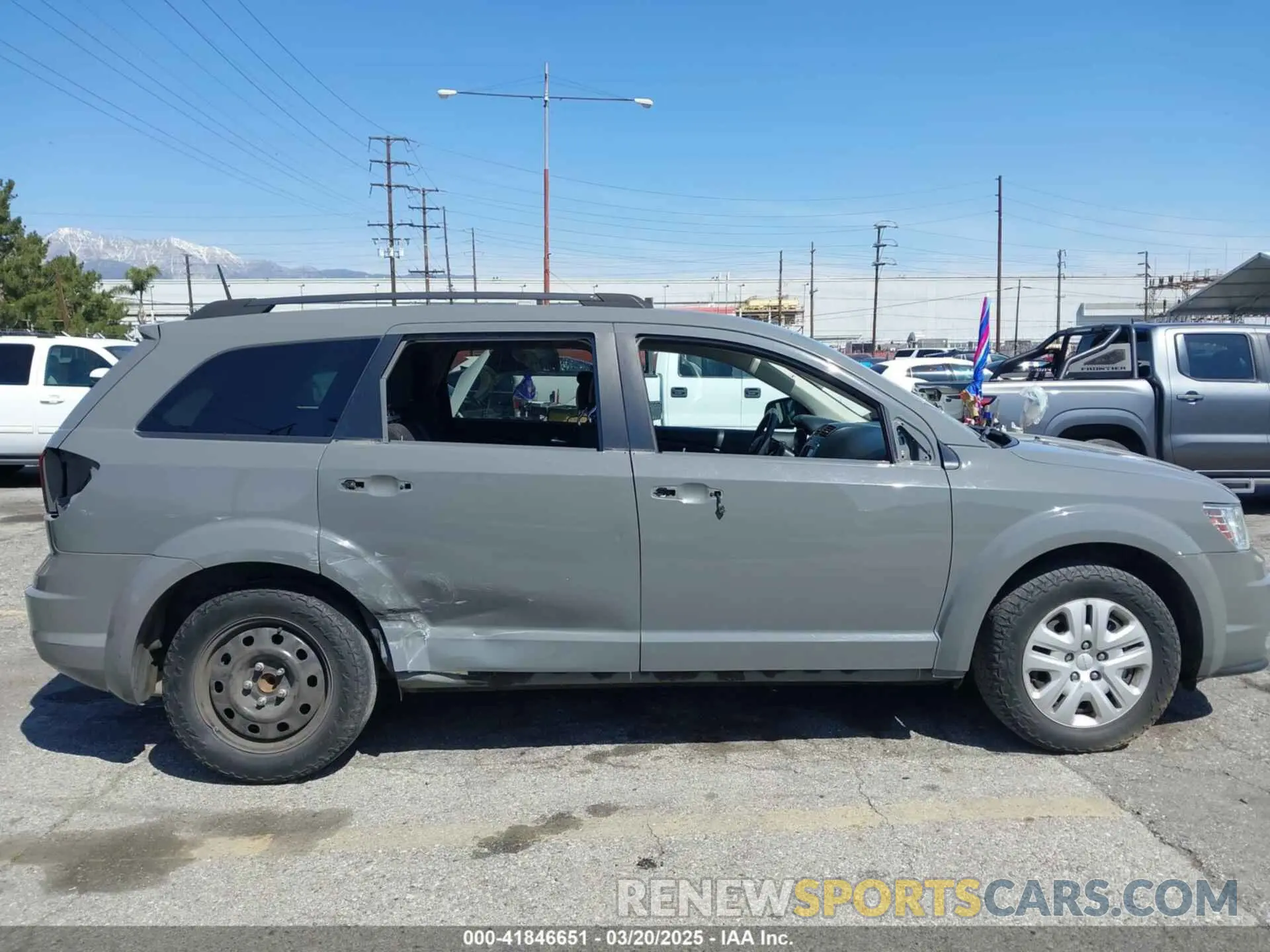19 Фотография поврежденного автомобиля 3C4PDCAB4KT749734 DODGE JOURNEY 2019