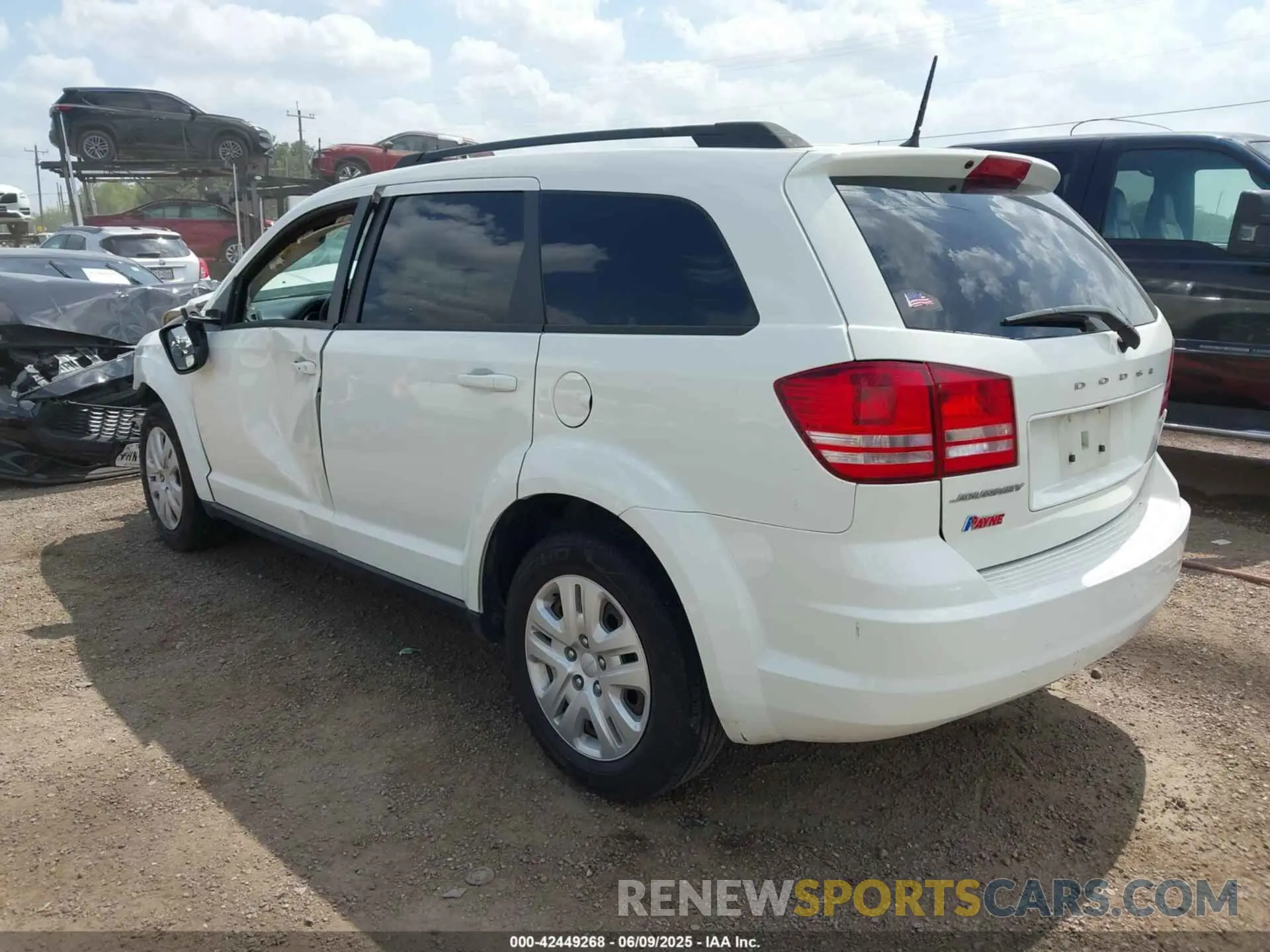 3 Photograph of a damaged car 3C4PDCAB4KT861661 DODGE JOURNEY 2019