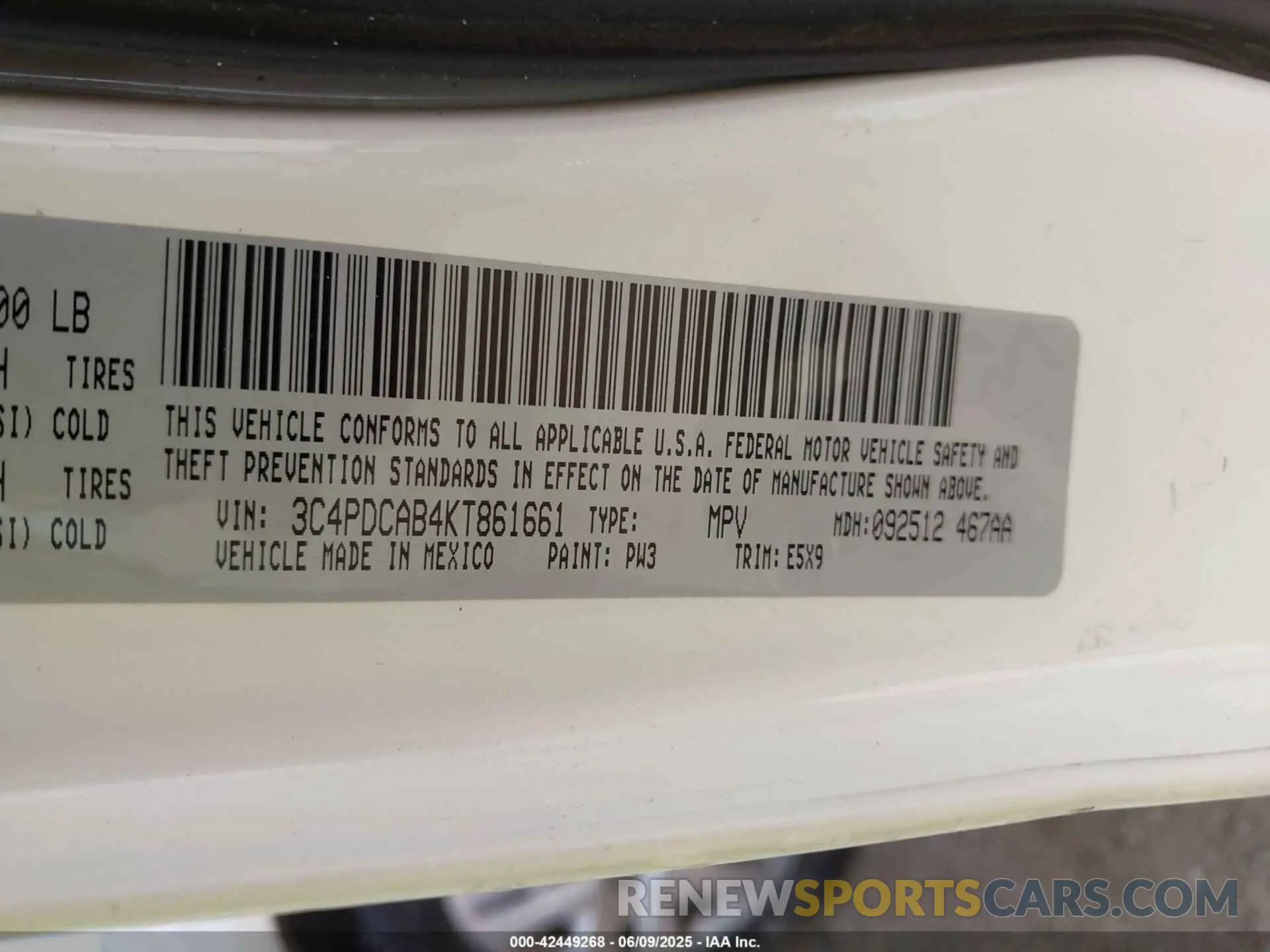 9 Photograph of a damaged car 3C4PDCAB4KT861661 DODGE JOURNEY 2019