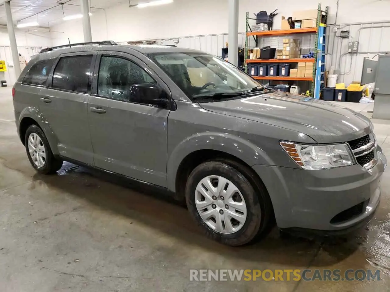 4 Photograph of a damaged car 3C4PDCAB4KT872188 DODGE JOURNEY 2019