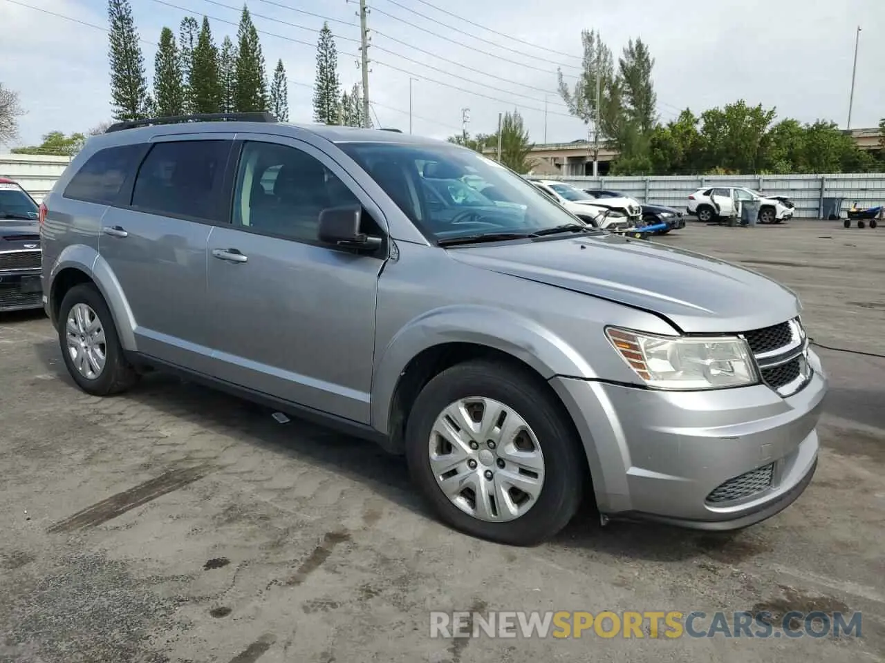 4 Photograph of a damaged car 3C4PDCAB6KT737942 DODGE JOURNEY 2019