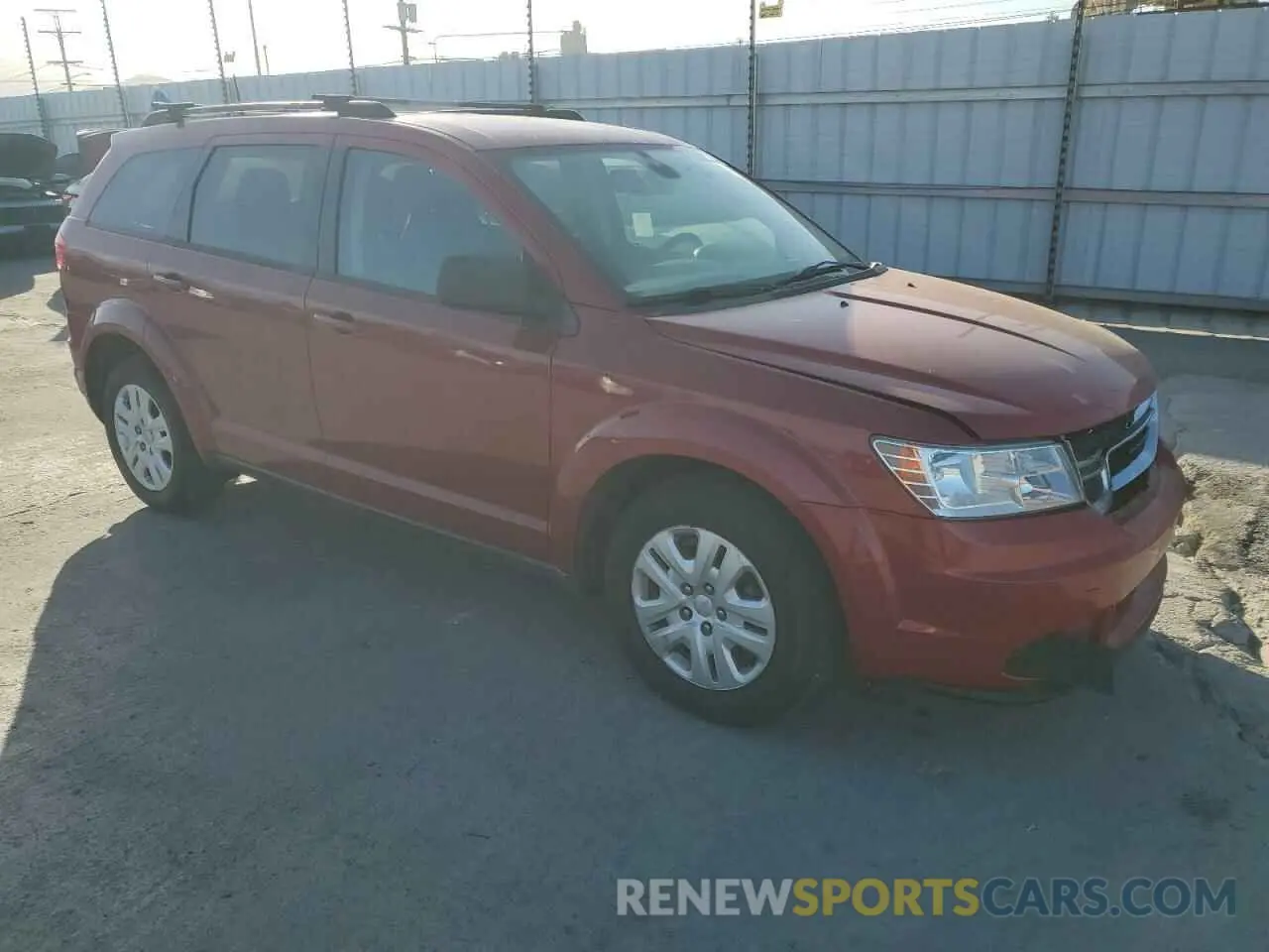 4 Photograph of a damaged car 3C4PDCAB6KT797705 DODGE JOURNEY 2019