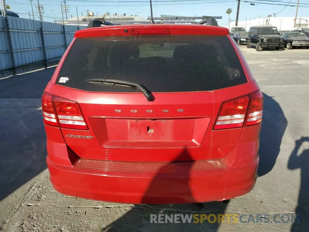 6 Photograph of a damaged car 3C4PDCAB6KT797705 DODGE JOURNEY 2019