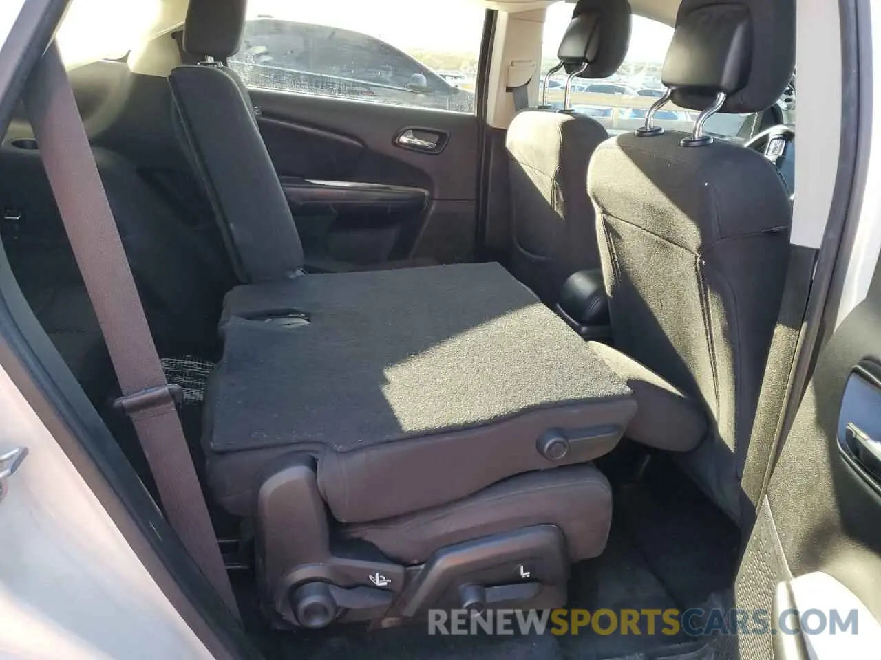 10 Фотография поврежденного автомобиля 3C4PDCAB7KT738145 DODGE JOURNEY 2019