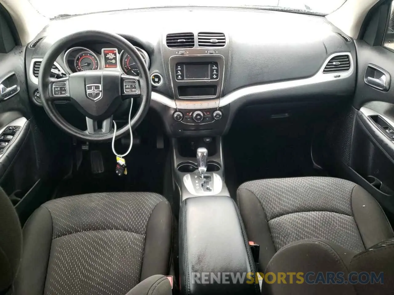 8 Photograph of a damaged car 3C4PDCAB9KT749759 DODGE JOURNEY 2019