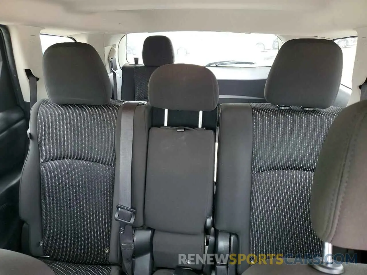 10 Photograph of a damaged car 3C4PDCABXKT810259 DODGE JOURNEY 2019