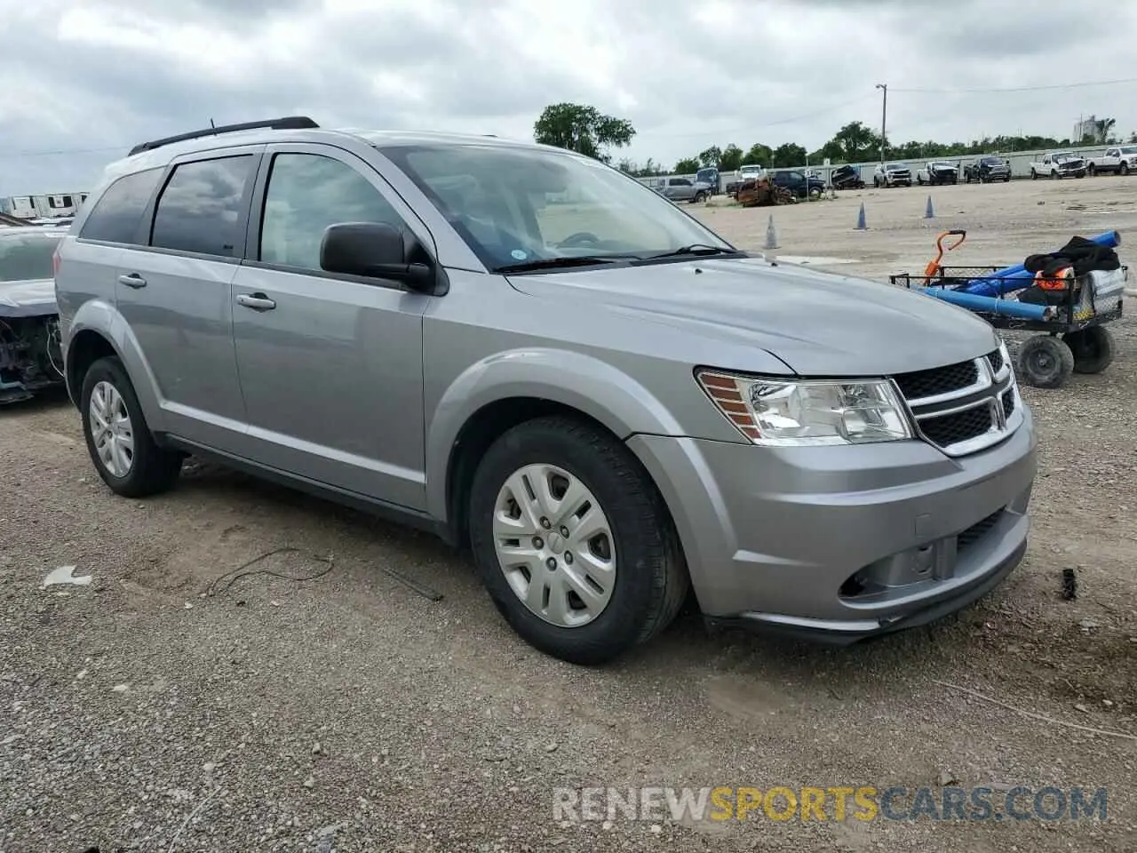 4 Photograph of a damaged car 3C4PDCABXKT810259 DODGE JOURNEY 2019