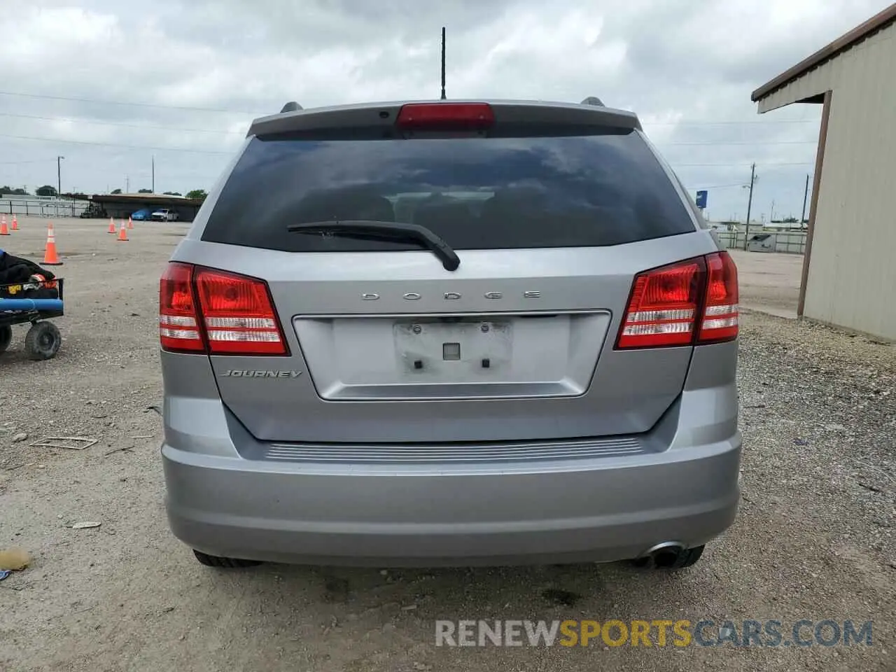 6 Photograph of a damaged car 3C4PDCABXKT810259 DODGE JOURNEY 2019