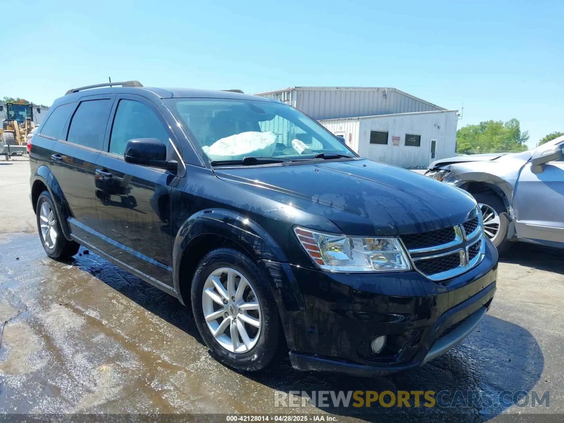 1 Photograph of a damaged car 3C4PDCBB0KT687019 DODGE JOURNEY 2019