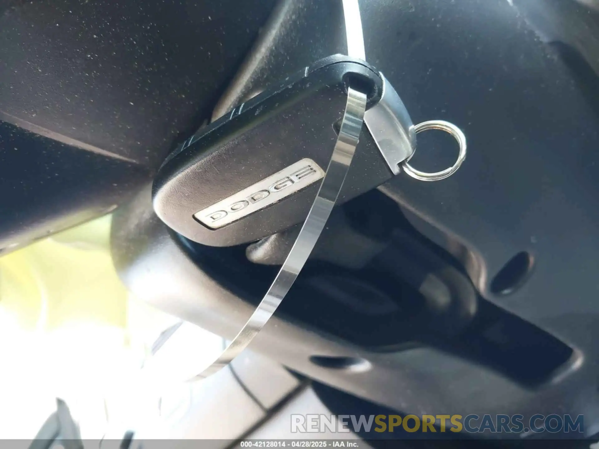 11 Photograph of a damaged car 3C4PDCBB0KT687019 DODGE JOURNEY 2019