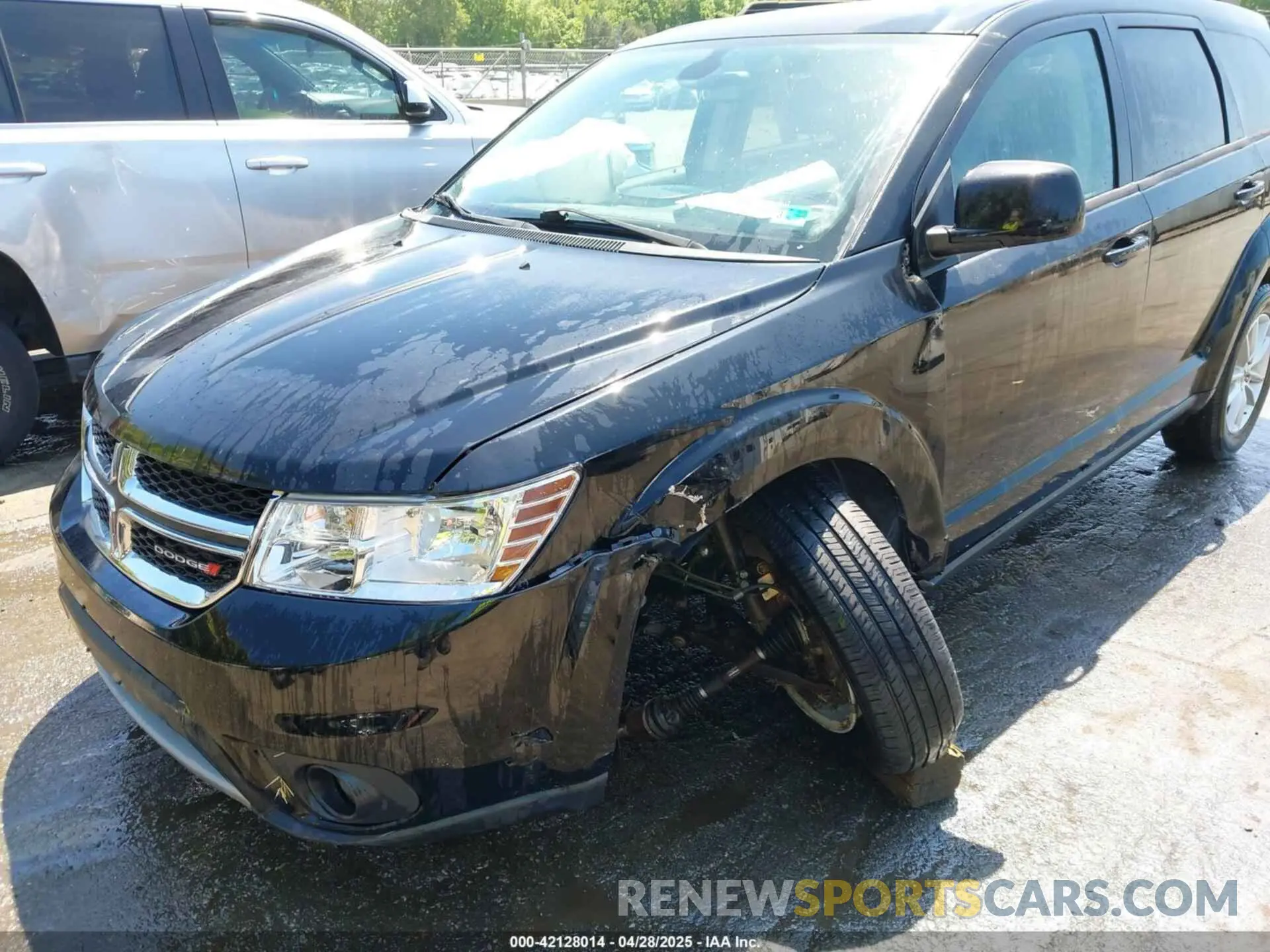 6 Photograph of a damaged car 3C4PDCBB0KT687019 DODGE JOURNEY 2019
