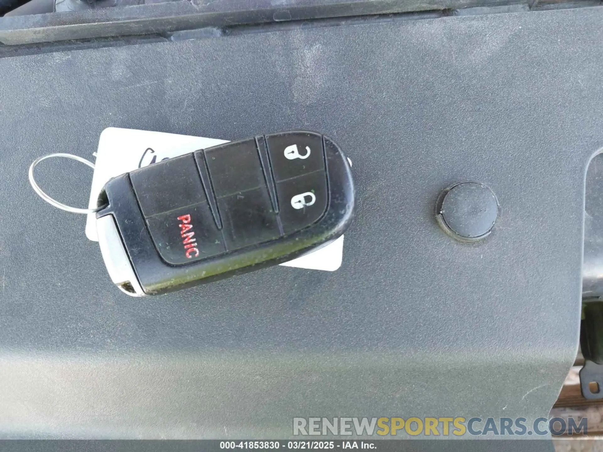 11 Photograph of a damaged car 3C4PDCBB0KT798122 DODGE JOURNEY 2019
