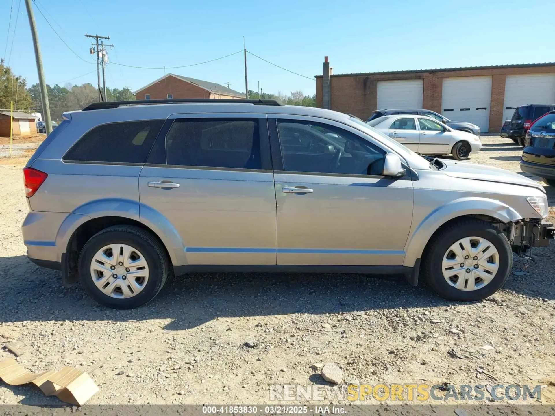 13 Photograph of a damaged car 3C4PDCBB0KT798122 DODGE JOURNEY 2019