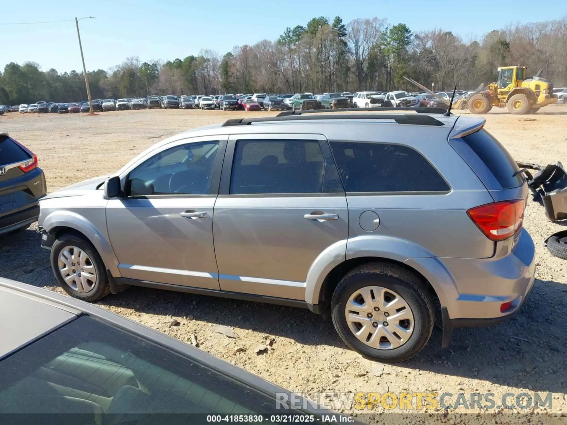 14 Photograph of a damaged car 3C4PDCBB0KT798122 DODGE JOURNEY 2019