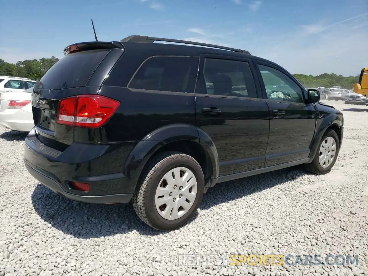 3 Photograph of a damaged car 3C4PDCBB0KT810592 DODGE JOURNEY 2019