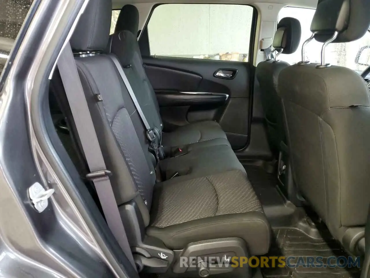 11 Photograph of a damaged car 3C4PDCBB0KT852387 DODGE JOURNEY 2019