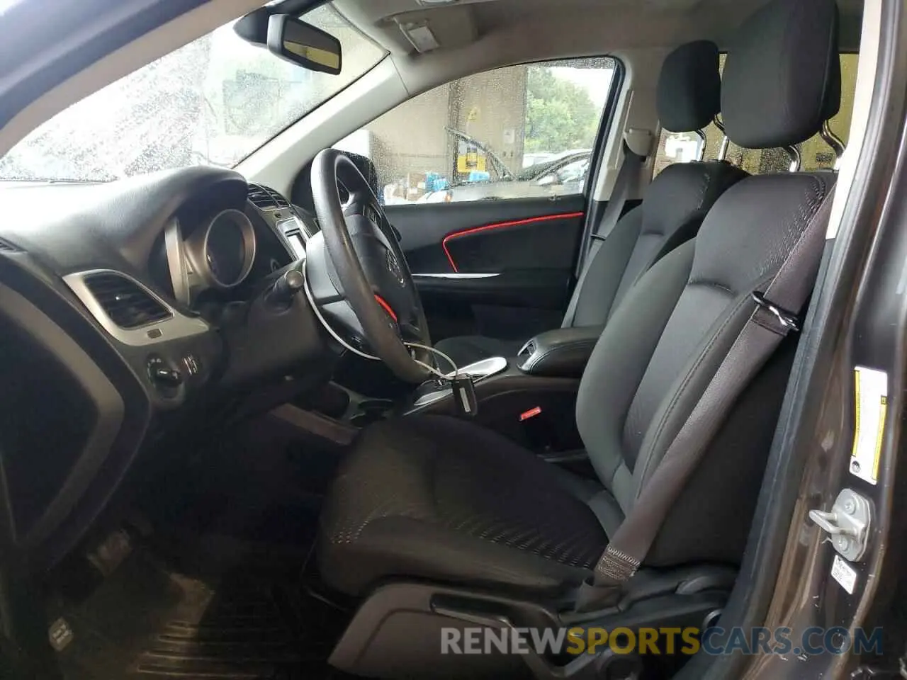7 Photograph of a damaged car 3C4PDCBB0KT852387 DODGE JOURNEY 2019