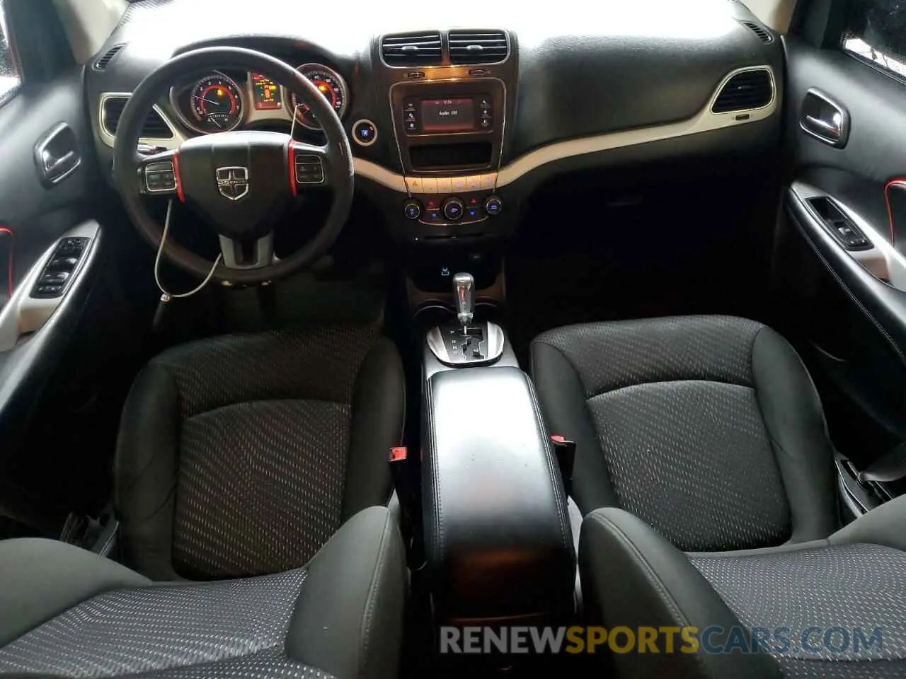 8 Photograph of a damaged car 3C4PDCBB0KT852387 DODGE JOURNEY 2019