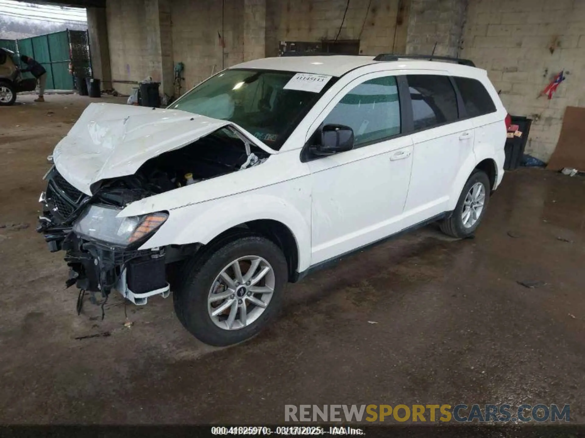2 Photograph of a damaged car 3C4PDCBB1KT853340 DODGE JOURNEY 2019