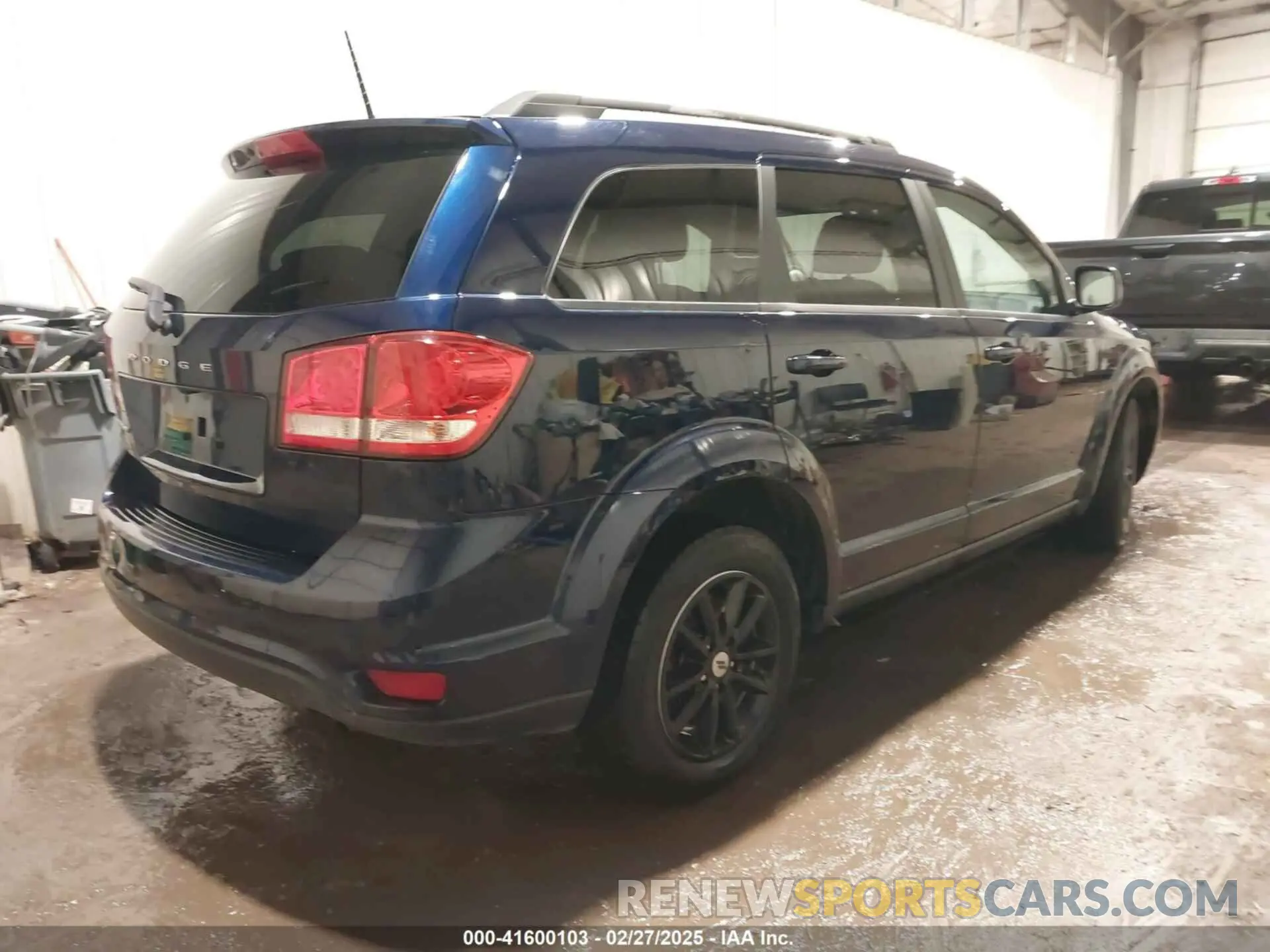 4 Photograph of a damaged car 3C4PDCBB2KT707772 DODGE JOURNEY 2019