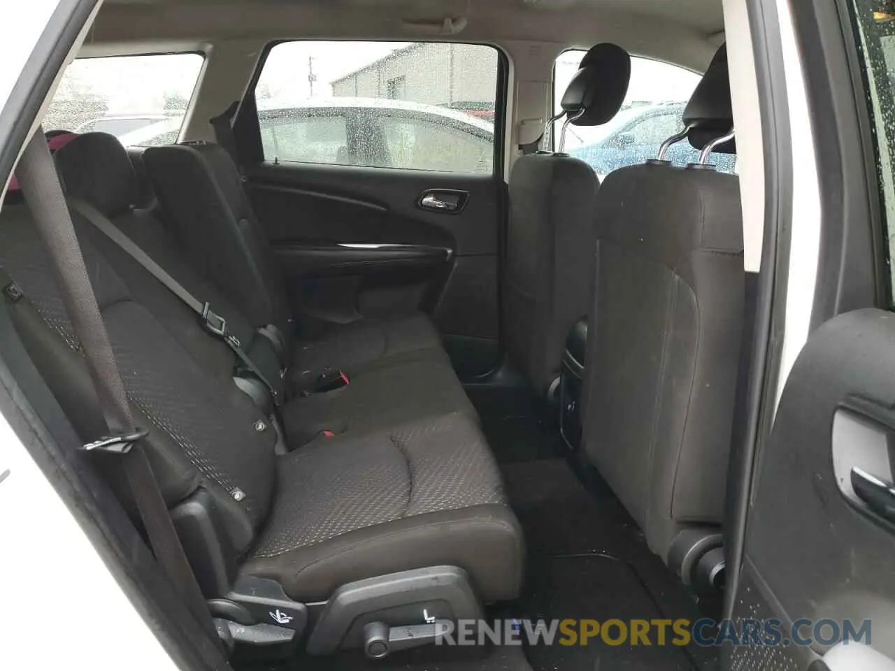 11 Photograph of a damaged car 3C4PDCBB2KT867201 DODGE JOURNEY 2019