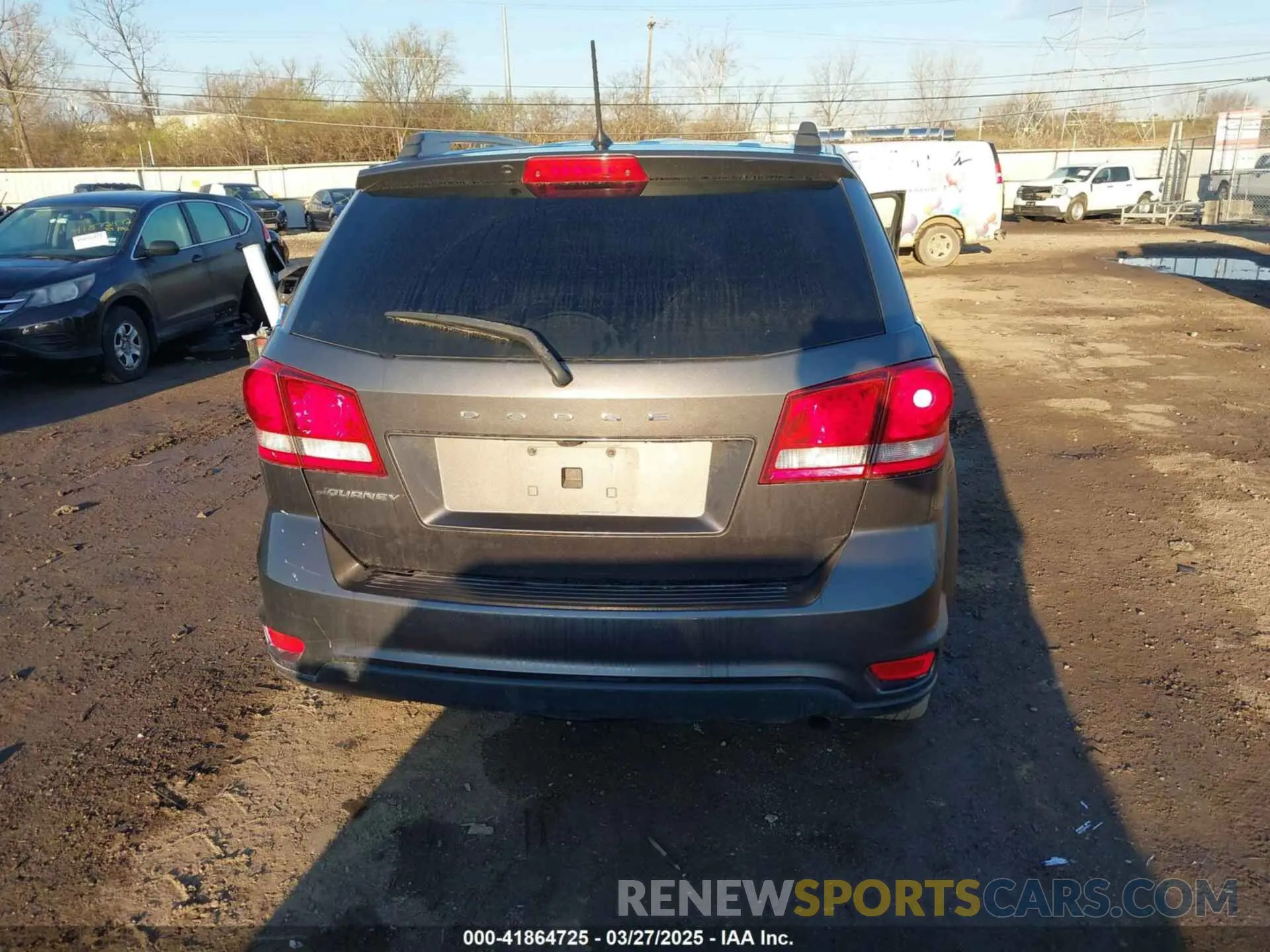16 Photograph of a damaged car 3C4PDCBB2KT873970 DODGE JOURNEY 2019