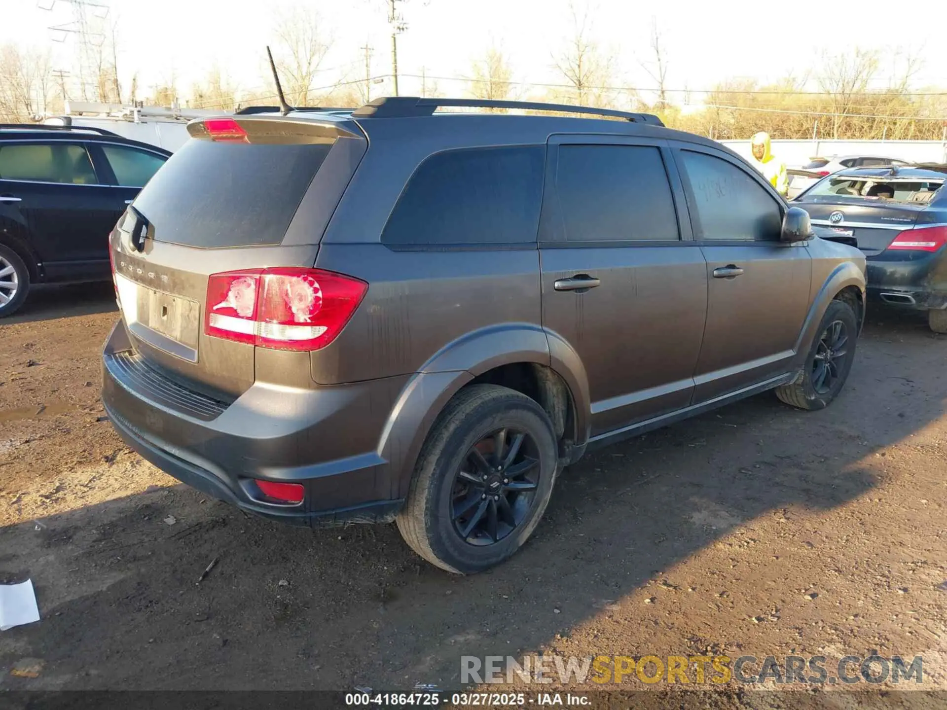 4 Photograph of a damaged car 3C4PDCBB2KT873970 DODGE JOURNEY 2019