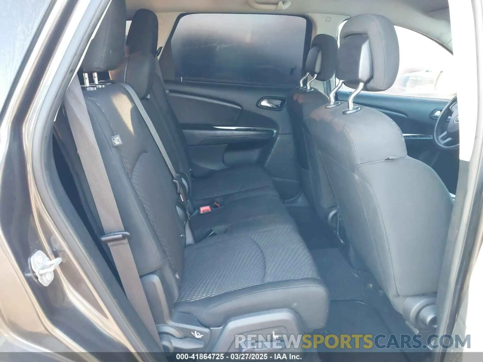 8 Photograph of a damaged car 3C4PDCBB2KT873970 DODGE JOURNEY 2019