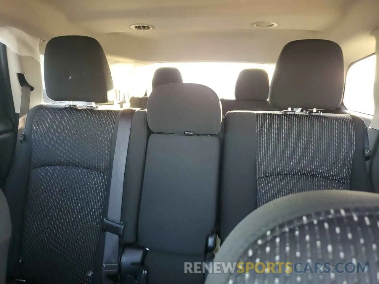 10 Photograph of a damaged car 3C4PDCBB4KT845488 DODGE JOURNEY 2019