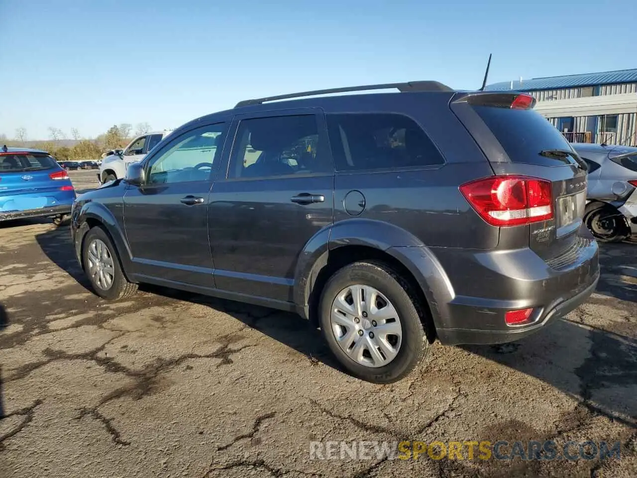 2 Photograph of a damaged car 3C4PDCBB4KT845488 DODGE JOURNEY 2019