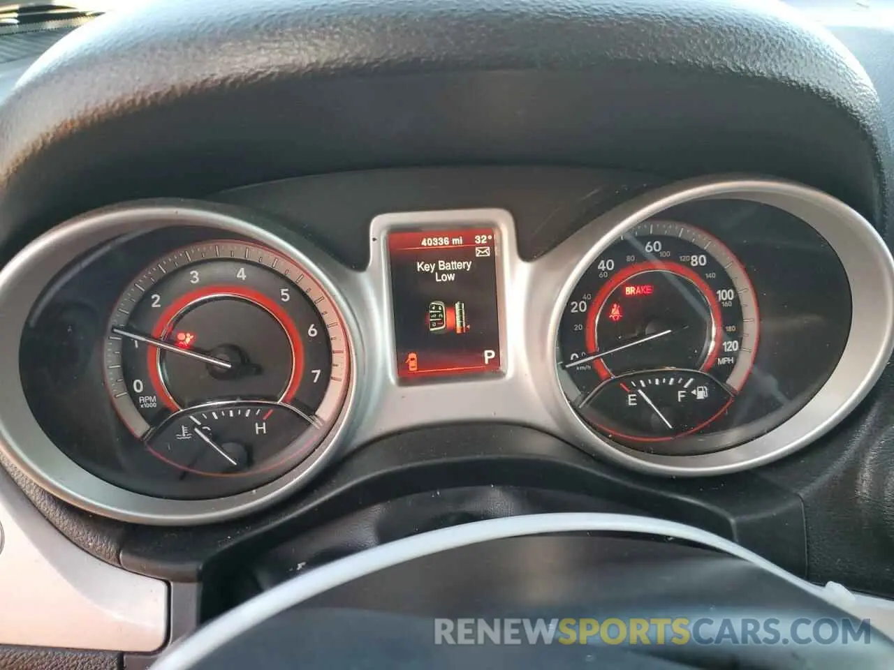9 Photograph of a damaged car 3C4PDCBB4KT845488 DODGE JOURNEY 2019