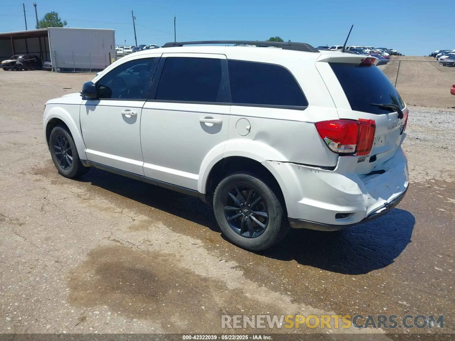 3 Photograph of a damaged car 3C4PDCBB4KT862579 DODGE JOURNEY 2019