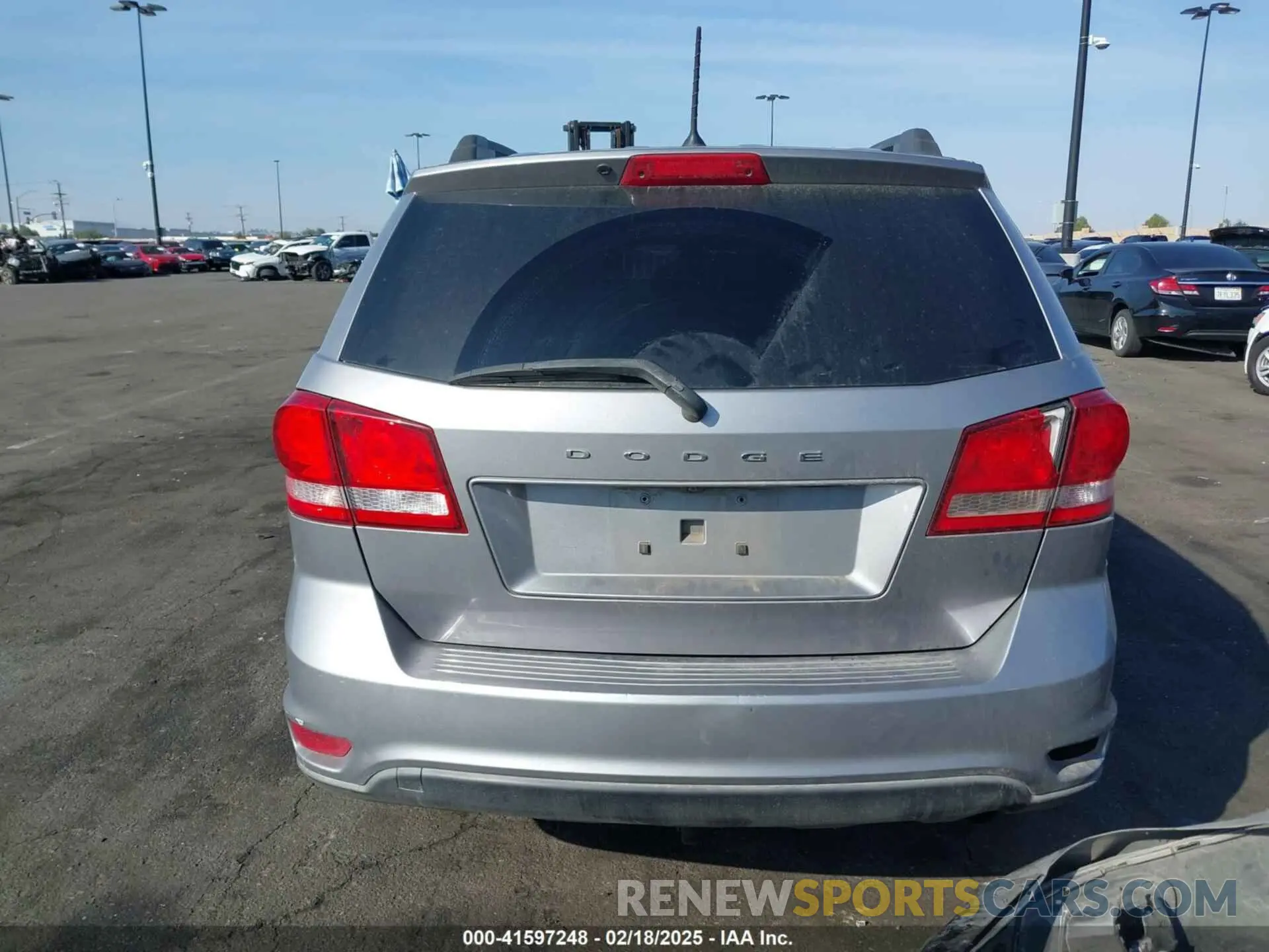 17 Фотография поврежденного автомобиля 3C4PDCBB5KT687131 DODGE JOURNEY 2019