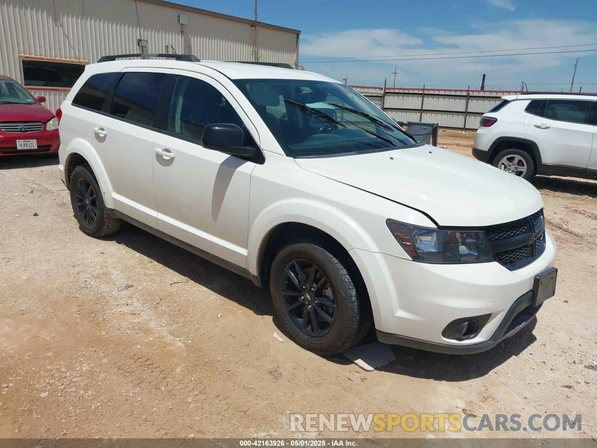 1 Photograph of a damaged car 3C4PDCBB5KT856936 DODGE JOURNEY 2019