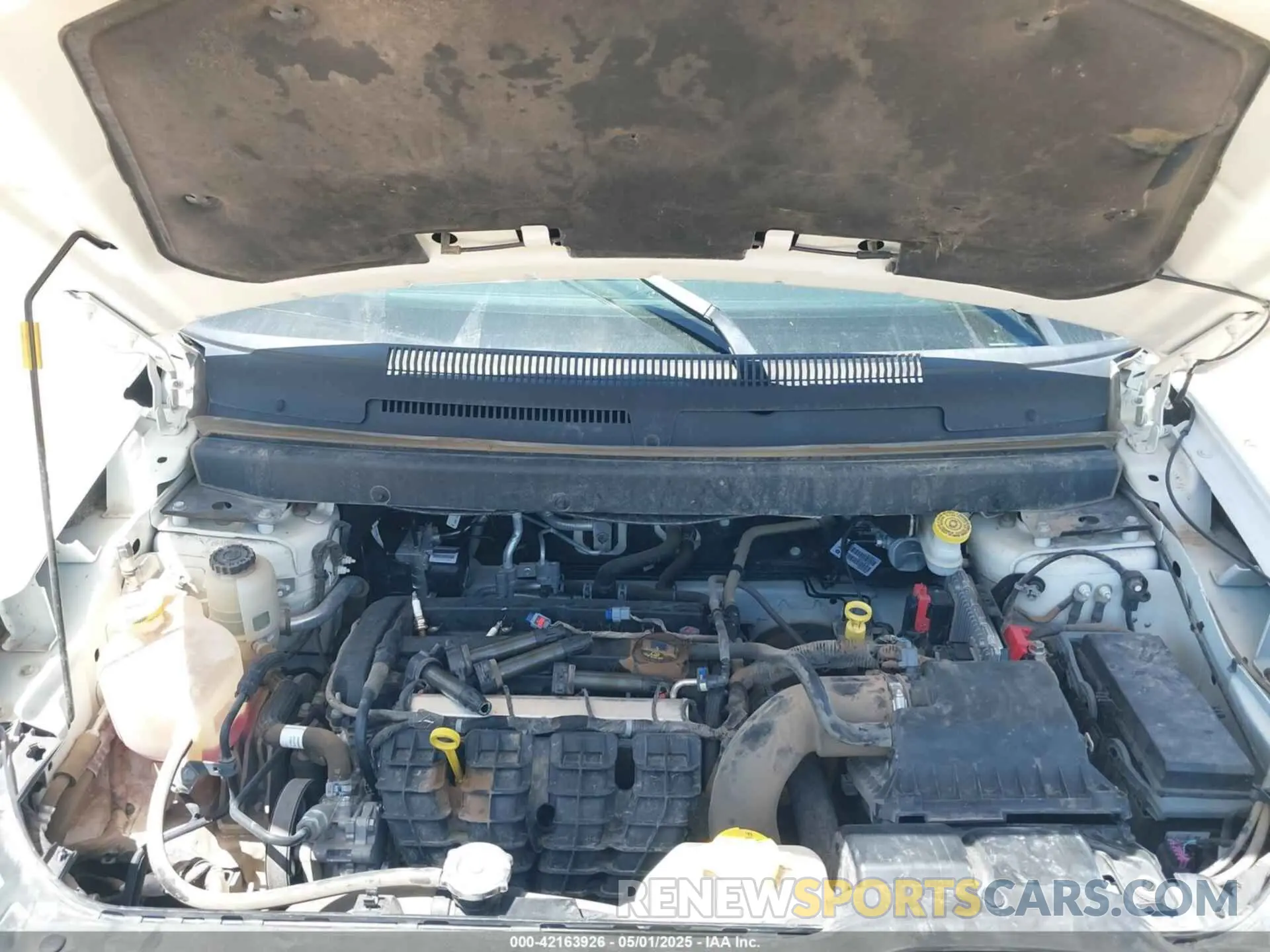 10 Photograph of a damaged car 3C4PDCBB5KT856936 DODGE JOURNEY 2019