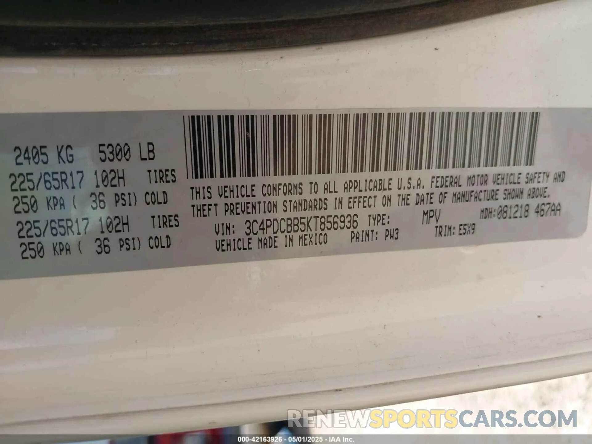 9 Photograph of a damaged car 3C4PDCBB5KT856936 DODGE JOURNEY 2019
