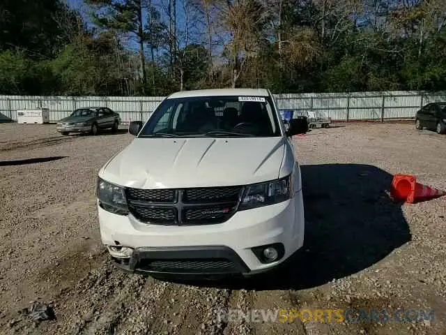 11 Photograph of a damaged car 3C4PDCBB5KT868567 DODGE JOURNEY 2019