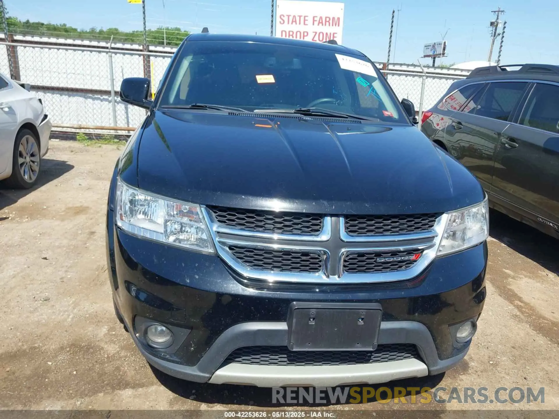 12 Photograph of a damaged car 3C4PDCBB5KT870934 DODGE JOURNEY 2019