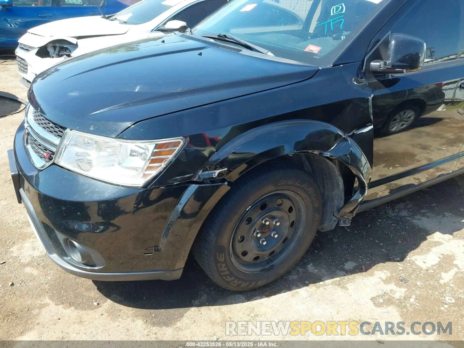 6 Photograph of a damaged car 3C4PDCBB5KT870934 DODGE JOURNEY 2019
