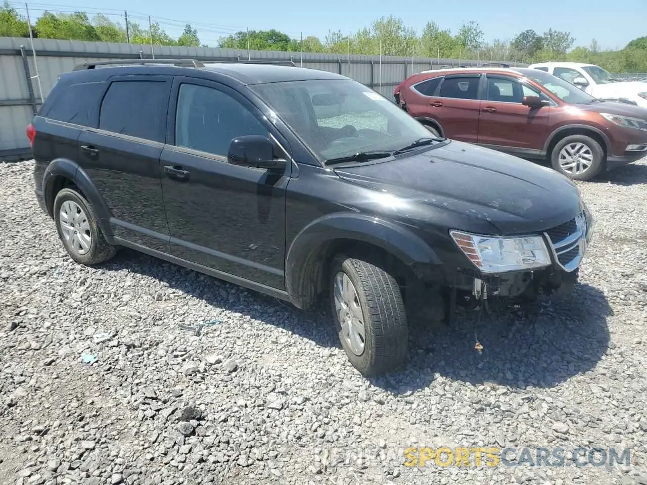 4 Photograph of a damaged car 3C4PDCBB6KT837618 DODGE JOURNEY 2019