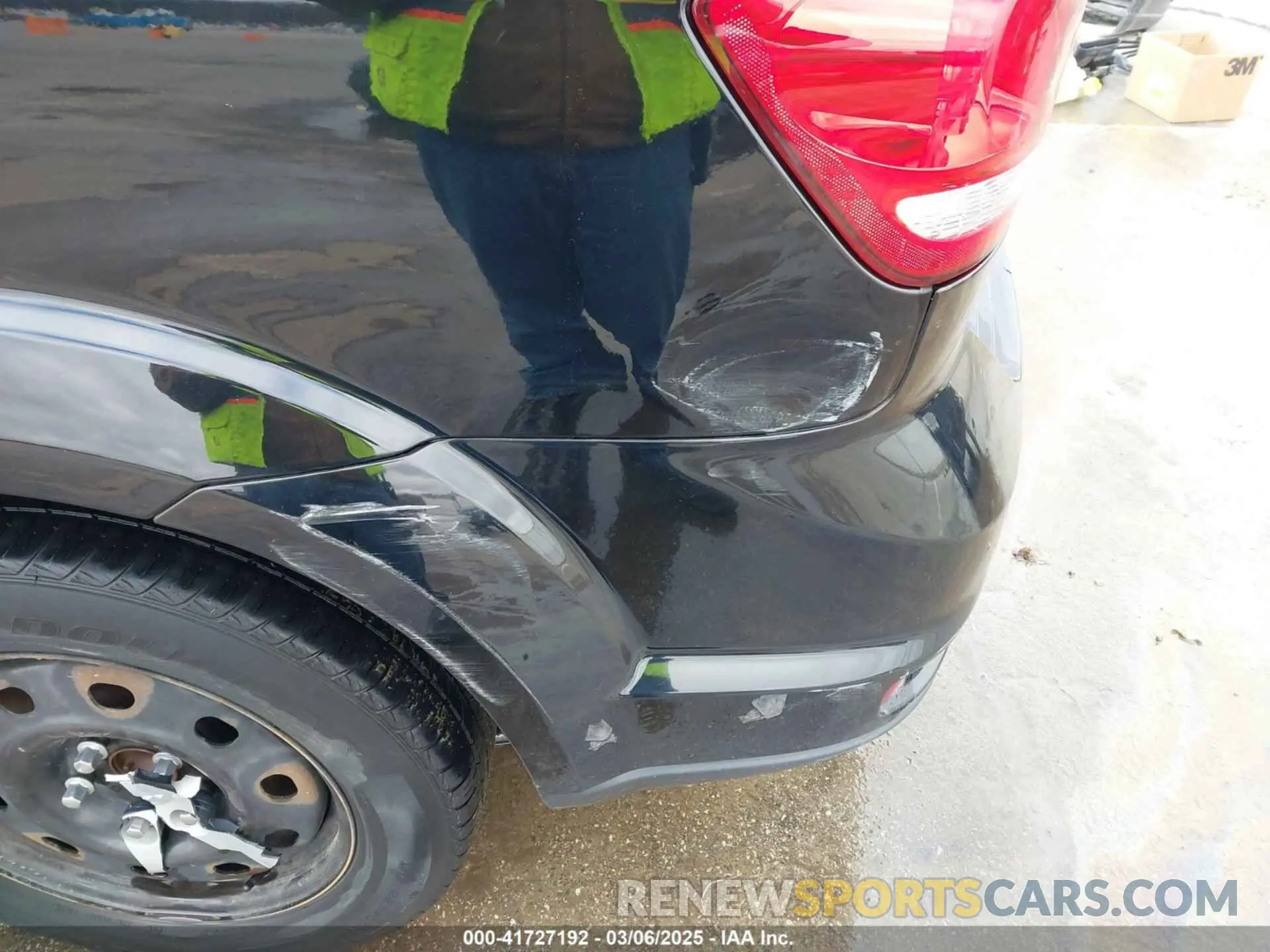 18 Photograph of a damaged car 3C4PDCBB7KT779471 DODGE JOURNEY 2019