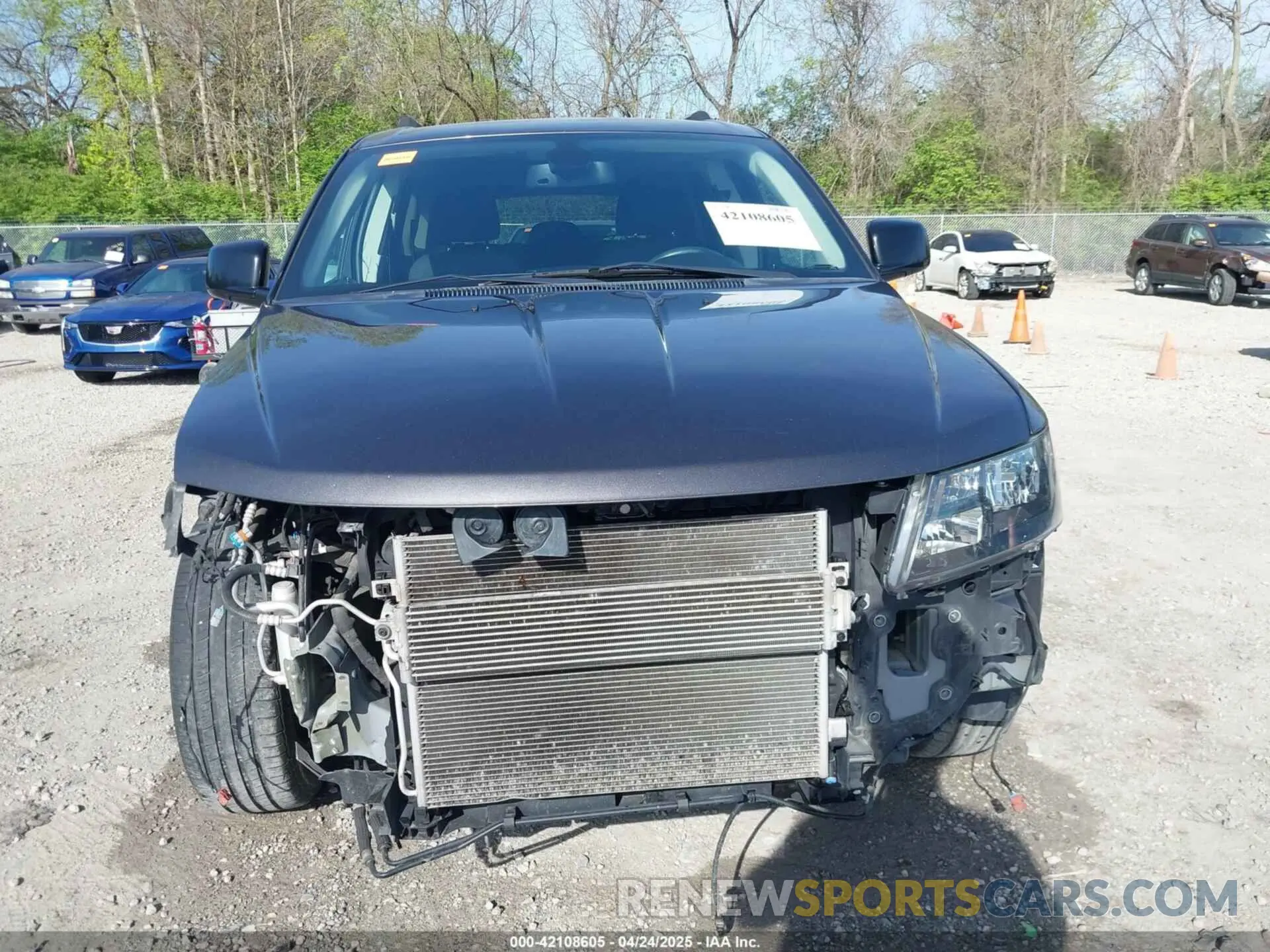 13 Photograph of a damaged car 3C4PDCBB7KT852418 DODGE JOURNEY 2019