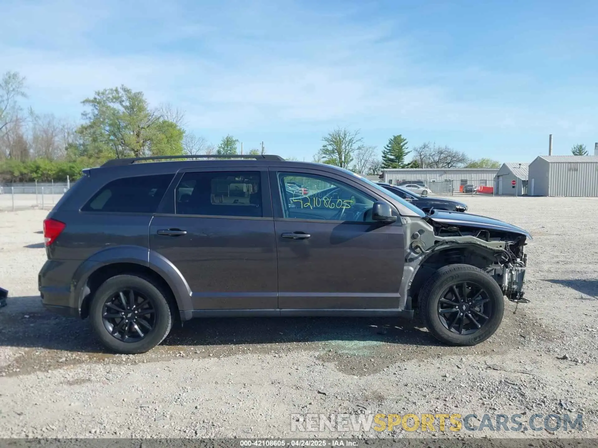 14 Photograph of a damaged car 3C4PDCBB7KT852418 DODGE JOURNEY 2019