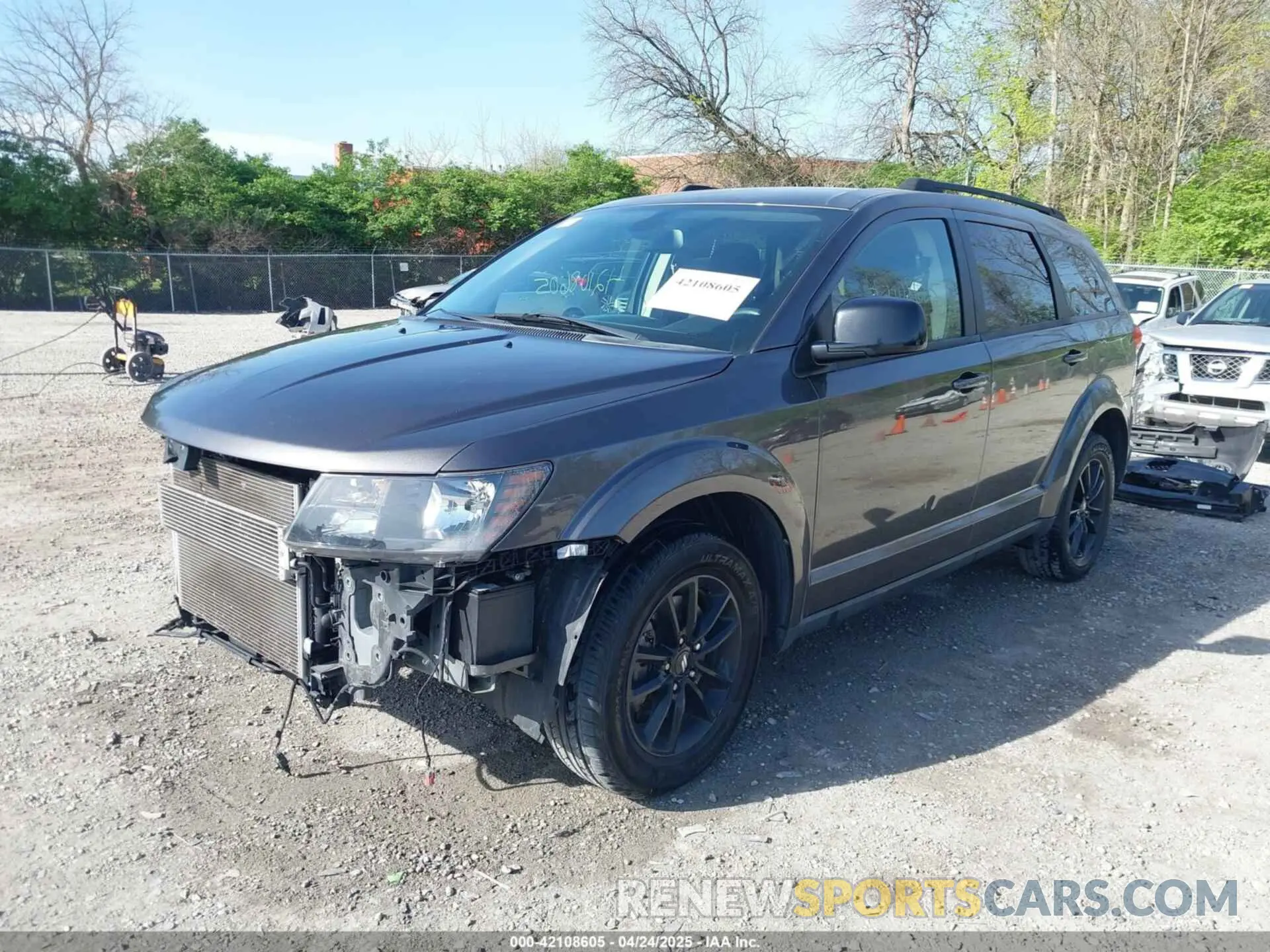 2 Photograph of a damaged car 3C4PDCBB7KT852418 DODGE JOURNEY 2019