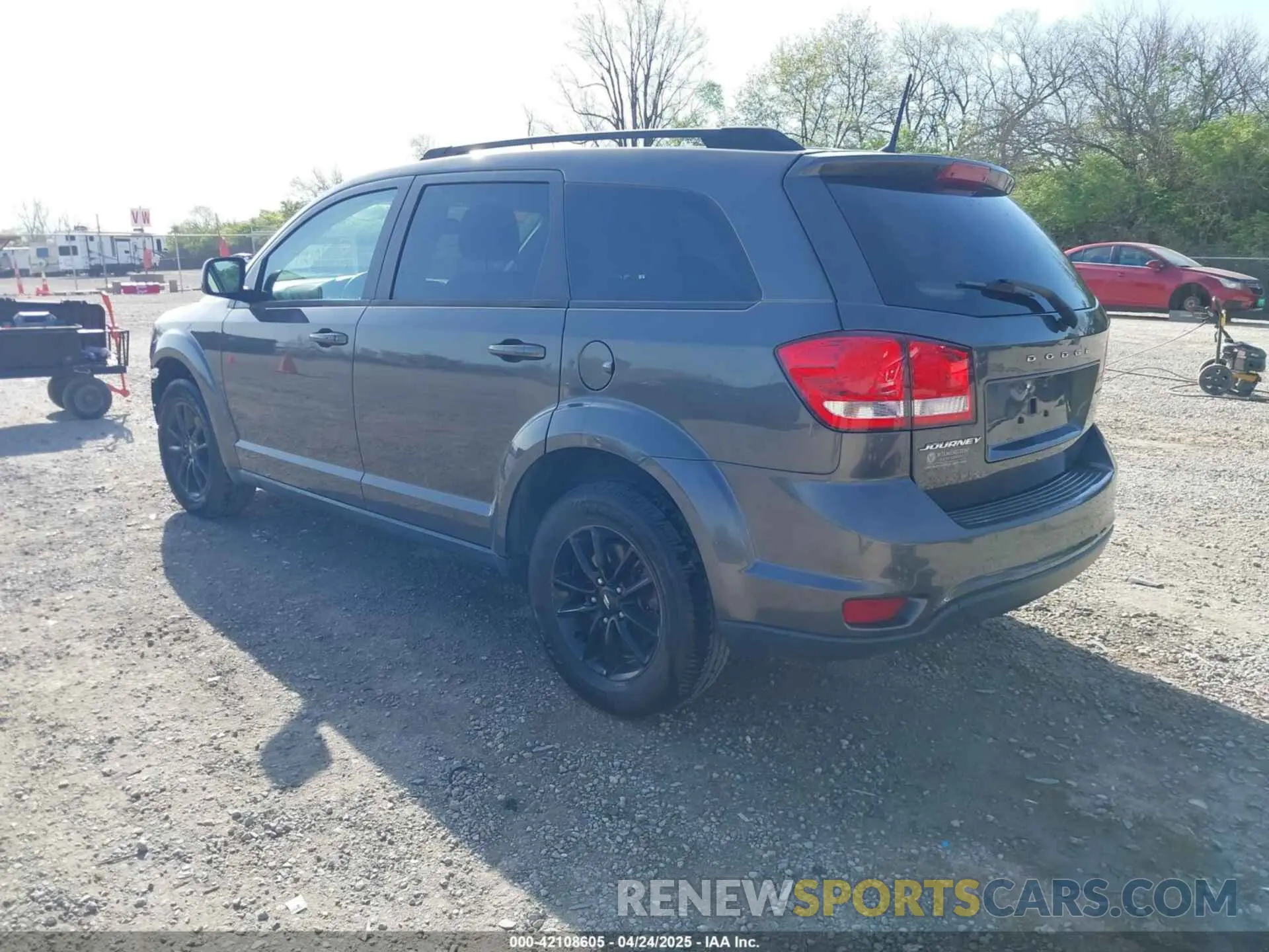 3 Photograph of a damaged car 3C4PDCBB7KT852418 DODGE JOURNEY 2019